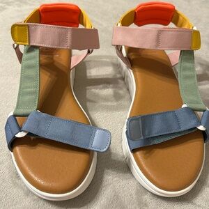 Dirty Laundry sandals